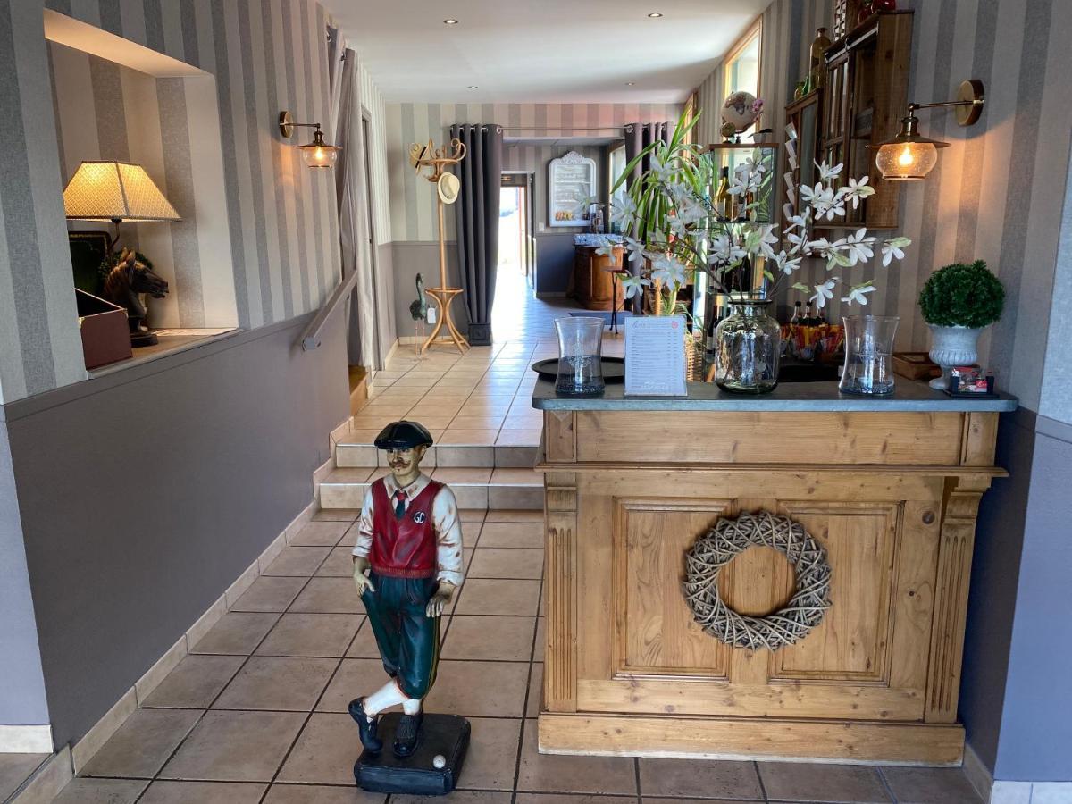 Le Patio Hotel Évran Eksteriør billede