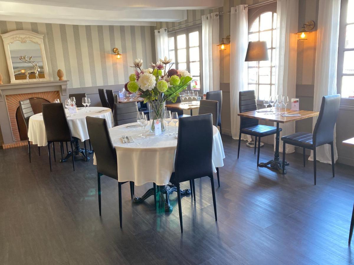 Le Patio Hotel Évran Eksteriør billede