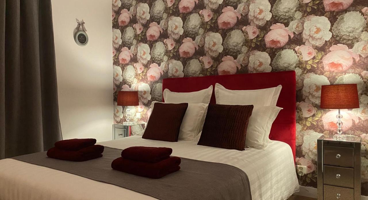 Le Patio Hotel Évran Eksteriør billede